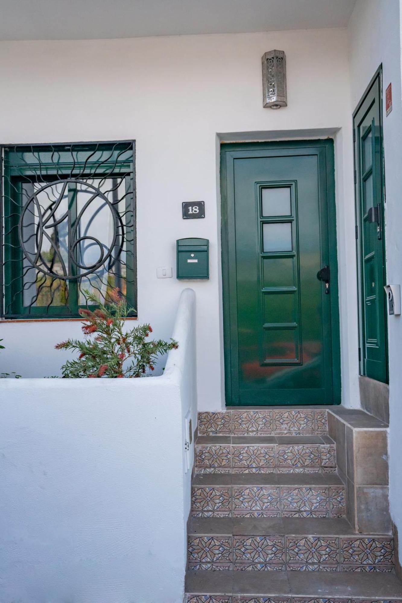 Casa Julio - Alcala Complete Coastal Retreat - Entire Apartment - 3 Min Walk From The Ocean - Shared Entrance With Host エクステリア 写真